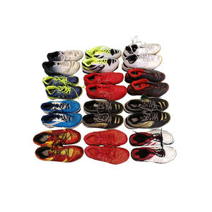 Zapatos de Fútbol Profesionales para Hombre, Diseño Mixto de Tacos, Material Superior de Piel, Segunda Mano, Usados, en Pacas de Marcas Variadas - Product Image 2