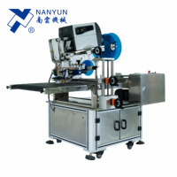 NY-817F entièrement automatique machine à étiqueter les sacs à surface plate avec imprimante d'étiquettes de codes à barres zébrés