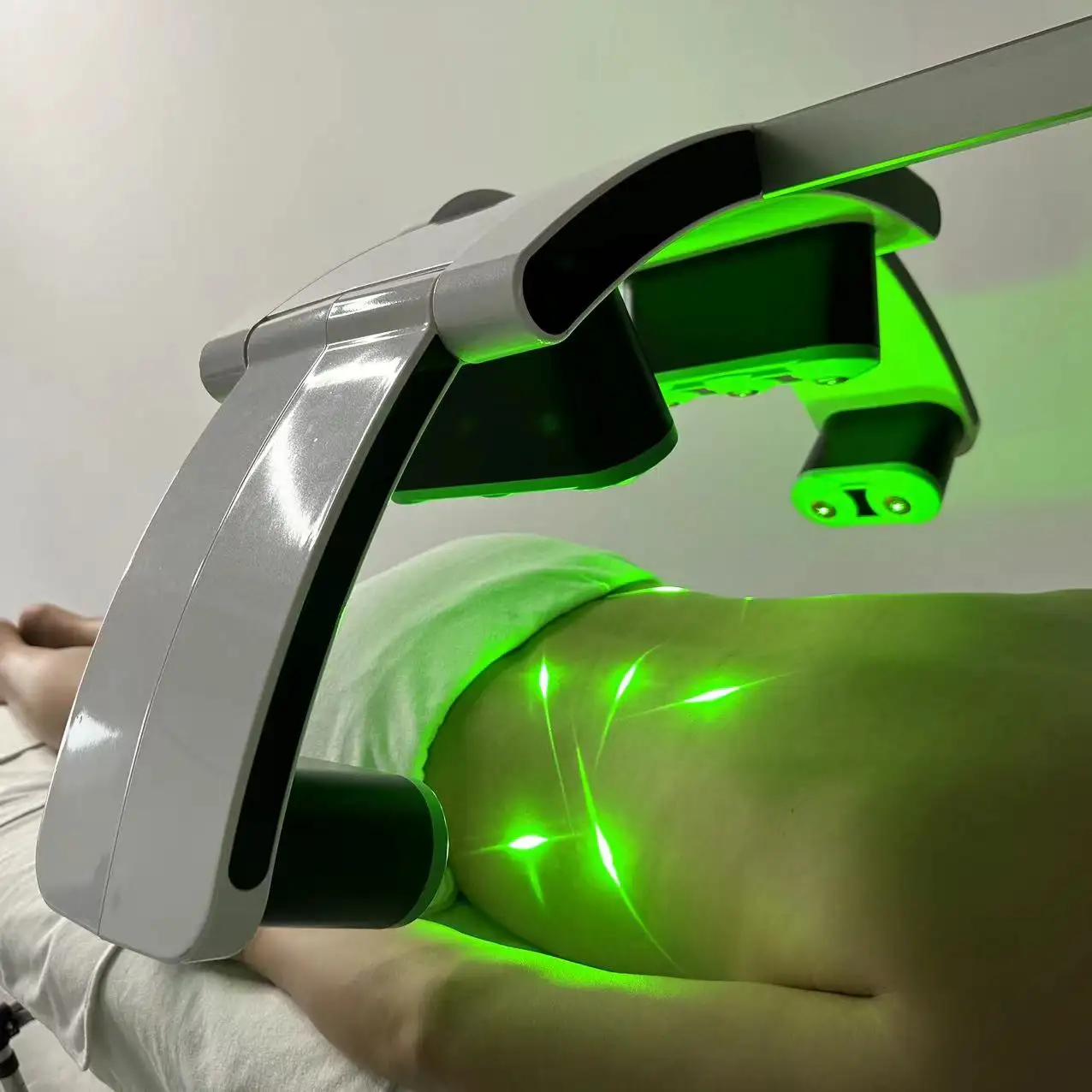 Terbaru peralatan populer 532Nm Laser cahaya hijau otot bangunan Lipo Laser untuk Spas Shaping LuxMaster Physio mesin