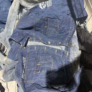 Chaquetas mezcladas de mezclilla usadas para mujer Abrigos vaqueros de segunda mano a la moda al por mayor - Product Image 3