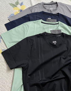 Conjunto Deportivo de Verano para Hombre, 2 Piezas, Verde Menta Sólido y Negro, Ligero, Transpirable, de Secado Rápido, Camiseta de Manga Corta y Pantalones Cortos, para Gimnasio - Product Image 4