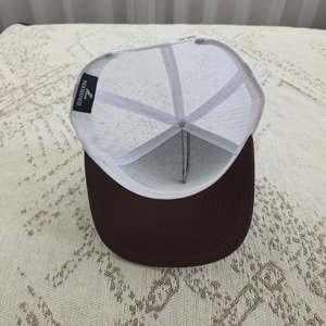 Casquette Trucker 5 Panneaux à Visière Plate en Maille, Logo Personnalisé, Broderie, Style Western, Réglable, Unisexe, Haute Qualité, Vente en Gros - Product Image 4