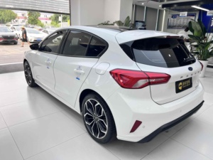 Se Aceptan Pedidos Personalizados, Auto Usado Chino Ford Focus Sport <span class=keywords><strong>de</strong></span> Alto Rendimiento, 215 km/h, 1.5t, 174 hp, Sistema <span class=keywords><strong>de</strong></span> Audio B&o, Volante a la Izquierda, Color Negro - Product Image 4
