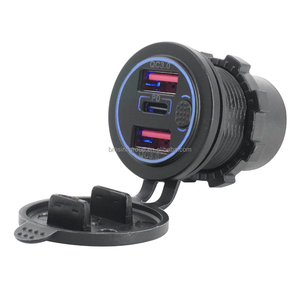 Cargador USB Dual QC3.0 PD de 12V 24V 54W para Auto, Barco y Marino con Interruptor, Carga Rápida, 3 Puertos USB - Product Image 1