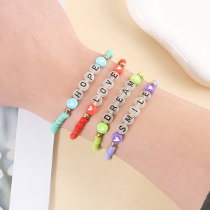 Braccialetti Luminosi Colorati all'Ingrosso, Regali di Amicizia Fluorescenti, Braccialetti con Perline a Forma di Lettera e Cuore per Ragazze, Donne, Scuola, Adolescenti, Feste - Product Image 4