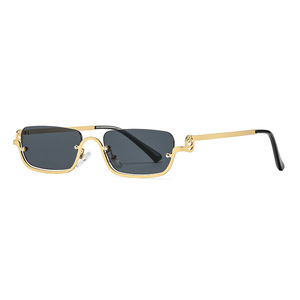 Nuevas Gafas de Sol Metálicas para Mujer, Montura Pequeña, Doradas y Negras, Protección UV400 Tipo 3, Lentes de PC, Estilo Moderno - Product Image 3