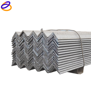 Ángulo de Acero al Carbono Laminado en Caliente Negro de 4 mm, Q235 Ss400, Servicio de Doblado de Barras de Ángulo Igual de China para Estructuras de Ingeniería - Product Image 1