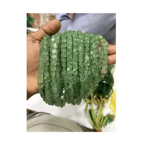 Collier en pierre taillée de fraise d'approvisionnement direct d'usine avec des perles de luxe de crêpe personnalisées pour l'exportation mondiale - Product Image 1