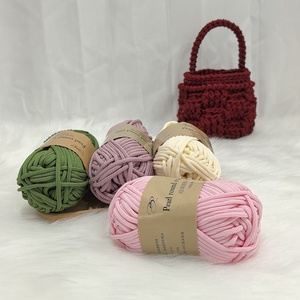 Cung Cấp Bán Buôn 100% <span class=keywords><strong>Polyester</strong></span> Sợi Tay Dệt Kim Thảm Lưu Trữ Giỏ 4Mm T-Shirt Sợi Bông Sợi Xoắn - Product Image 1