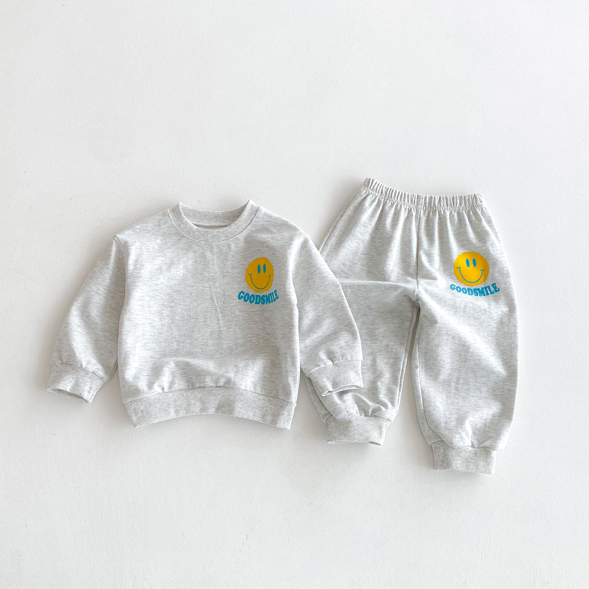 New Autumn Boy's Autumn Clothing Set Gray Sweatsuit Set with Smile Face Print Garment Set