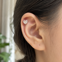 Pendientes de botón con parte trasera plana de circonita cúbica (CZ) en forma de corazón de fuegos artificiales coloridos, pulidos a espejo plateado, hipoalergénicos, para piercing de cartílago, joyería unisex, regalo