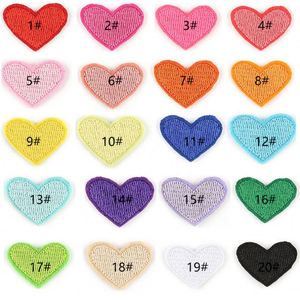 Petits patchs brodés en forme de cœur colorés, taille 2*2.6cm, en fer ou à coudre, pour sacs et vêtements, style Kawaii - Product Image 2