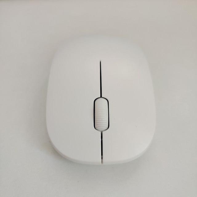Custom Logo Factory Price Mini Magic Ergonomic Office Rechargeable 2.4G Wireless Bluetooth Mouse for MacBook Pro Air OS Windows