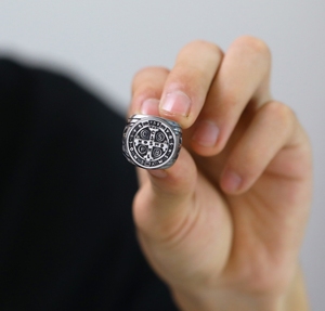 Venta al por mayor Venta caliente joyería de moda Vintage Acero inoxidable Cruz Punk Hip Hop <span class=keywords><strong>anillo</strong></span> para <span class=keywords><strong>hombre</strong></span> regalo - Product Image 2