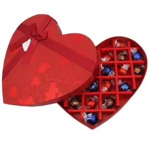 Confezione regalo di lusso di san valentino confezione regalo personalizzata a forma di cuore con fiori di cioccolato