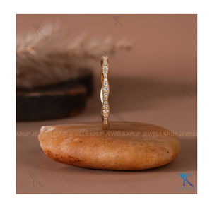 Anillo de Diamantes Platinum Wave con Piedras Cultivadas en Laboratorio de Corte Brillante, Elegante Anillo Apilable para Mujer, Regalo de Boda, Joyería Fina - Product Image 4