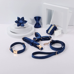 Produttore di velluto morbido imbracatura per cani collare e Set di guinzaglio a sgancio rapido in metallo fibbia Set imbracatura per cani - Product Image 1
