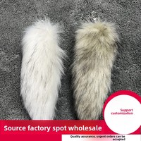 Breloque de sac queue de renard en fausse fourrure, ornement de sac à dos style anime, accessoire de porte-clés de voiture au style épuré, tendance pour les trajets quotidiens