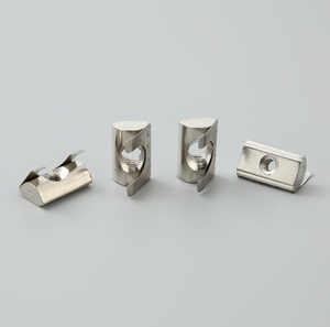 Écrous en T auto-alignants 30-M4 avec languettes à <span class=keywords><strong>ressort</strong></span> Écrou à clip poli lisse Filetage M4 Écrou en zinc - Product Image 5