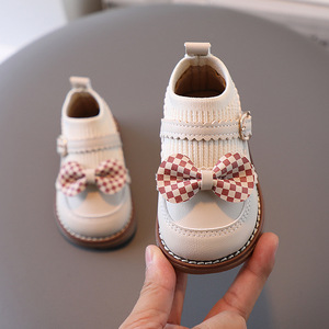 Chaussures de bébé en gros pour filles de 0 à 3 ans, chaussures de princesse pour enfants, chaussures souples à semelle souple pour tout-petits - Product Image 4