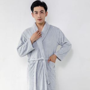 เสื้อคลุมอาบน้ำไมโครไฟเบอร์สุดหรูแบบกำหนดเองสำหรับขายส่ง OEM เสื้อคลุมขนแกะสำหรับนอนหลับ ชุดนอนโรงแรม สปา ผ้าขนหนู ชุดนอนผู้หญิง ผู้ชาย โรงแรม 5 ดาว ห้องน้ำ - Product Image 4