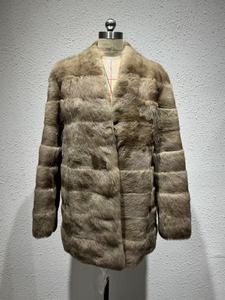 Nouvelle Arrivée Manteau Décontracté pour Femme Ice Fox en Véritable Fourrure de Lapin Entière Cousue, Col en V, Bouton Unique, Hiver Luxe - Product Image 3