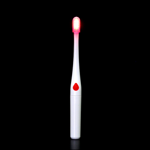 Cepillo de Dientes de Plástico con Terapia de Luz Roja de 625nm para la Inflamación y Recesión de Encías, Aprobado por la CE, con 2 LED - Product Image 4