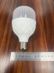 Bombilla LED A19 E27 5000K Luz Diurna SMD 2835, Cuerpo de Aluminio+PP/PTB, CA 85-265V, 50000 Horas de Vida Útil, CRI 80, Certificación CE, Uso en Almacenes - Product Image 4