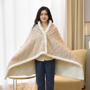 Manta de Sherpa Jacquard de poliéster 100% para el hogar, venta al por mayor de fábrica, manta de oficina cálida multifuncional para invierno de tamaño de punto sólido - Product Image 2