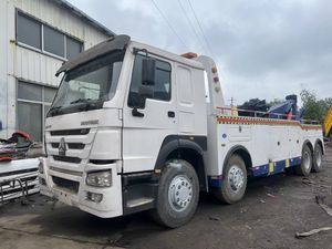 Châssis de camion HOWO, moteur 336 CV, pompe, transmission à 10 vitesses, poids 40 000 kg, 2 000 heures de fonctionnement - Product Image 5