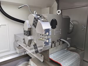 El <span class=keywords><strong>torno</strong></span> CNC CK6150 de alta precisión SuperTech se utiliza <span class=keywords><strong>para</strong></span> procesar algunas piezas giratorias en moldes. Productos en stock Entrega rápida - Product Image 4
