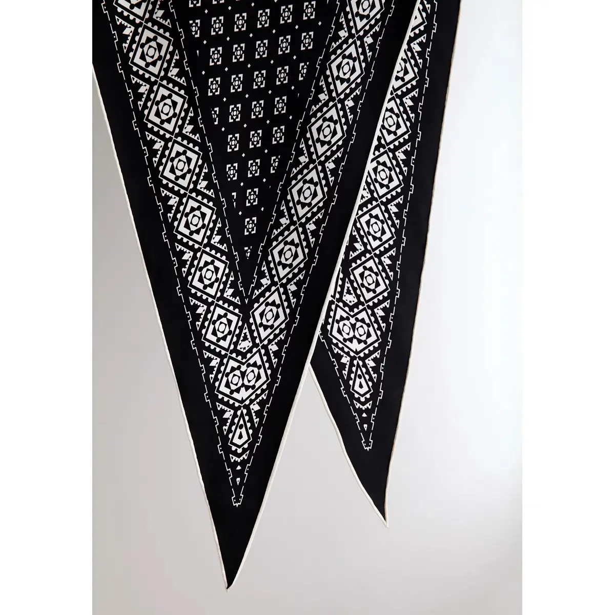 Nueva bufanda triangular personalizada bufanda femenina impresa digital