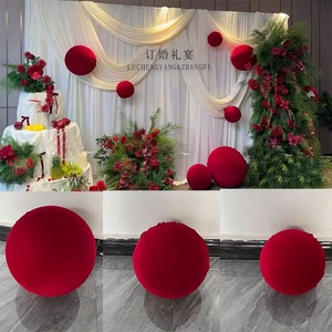 Bolas Grandes de Terciopelo Rellenas de Espuma, Utilería Decorativa de <span class=keywords><strong>Navidad</strong></span>, Esfera de Tela Roja para Decoración de Fondo de Boda - Product Image 3