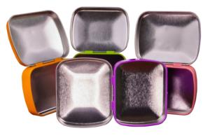 Çok Renkli Mini Kare Açılır Kapaklı Teneke Kutular: Taşınabilir Kapatılabilir Saklama Kapları - Product Image 3