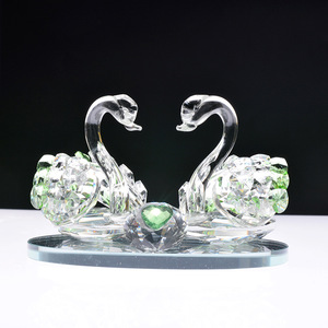 Soporte para Perfume de Coche con Forma de Cisne de Cristal, Cristal Amarillo en Forma de Corazón, Ambientador Decorativo para Escritorio, Clip para Ventilación - Product Image 2