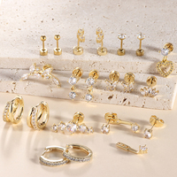 Boucles d'oreilles créoles petites en acier inoxydable plaqué or véritable 18 carats, 20G, dos plat, hypoallergéniques, pour piercing cartilage et hélix