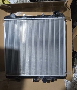 <span class=keywords><strong>Radiatore</strong></span> per Escavatore Agricolo Kubota, Serbatoio dell'Acqua per Trattore, Ricambi per Motori di Macchinari Agricoli - Product Image 2