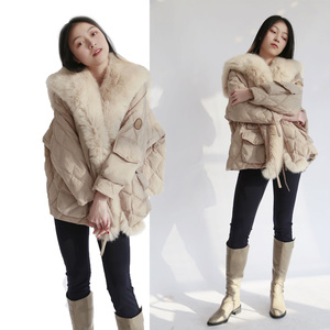 Nouveau modèle Manteau léger entièrement doublé avec grand col en fourrure de <span class=keywords><strong>renard</strong></span> Manteau en duvet pour femme - Product Image 3