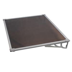 Toldo enrollable de fácil montaje, soporte de hierro de ingeniería, colores personalizados, para puerta de <span class=keywords><strong>policarbonato</strong></span> - Product Image 3