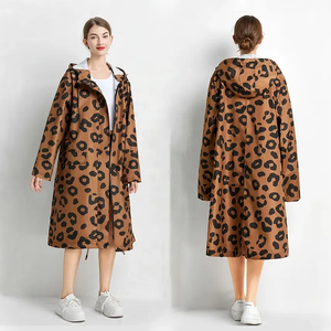 Personnaliser Logo Unisexe 240T Polyester Pongee Loose Long Imperméable Unisexe Noir Coupe-Vent Imperméable Manteau <span class=keywords><strong>de</strong></span> <span class=keywords><strong>Pluie</strong></span> avec Fermeture Éclair - Product Image 3