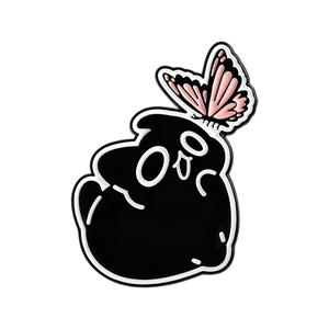 Badges amusants à thème sombre, boule <span class=keywords><strong>de</strong></span> <span class=keywords><strong>charbon</strong></span> noir, décoration papillon rose, épingles <span class=keywords><strong>de</strong></span> dessin animé personnalisées, broches pour vêtements et sacs à dos - Product Image 5