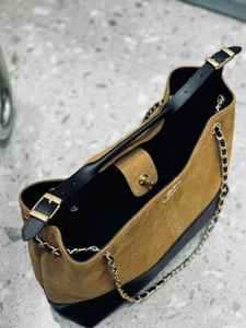 2025 <span class=keywords><strong>borse</strong></span> da donna di lusso di tendenza <span class=keywords><strong>borse</strong></span> Tote di alta qualità per le donne borsa a tracolla da donna <span class=keywords><strong>in</strong></span> pelle di pecora Made <span class=keywords><strong>in</strong></span> China produttore - Product Image 3