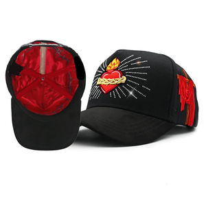 Gorras de Béisbol Bordadas con Llama del Sagrado Corazón, Diseño Atractivo, con Pedrería, para Unisex, Disponibles con Descuento para Pedidos al por Mayor, OEM y ODM - Product Image 2