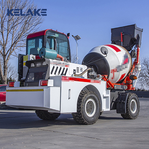 Camion malaxeur à béton autochargeur à cuve plate, camion malaxeur à ciment autoalimenté à cuve plate - Product Image 4