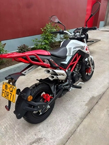 <span class=keywords><strong>Moto</strong></span> d'occasion <span class=keywords><strong>Benelli</strong></span> TNT125, <span class=keywords><strong>mini</strong></span>-<span class=keywords><strong>moto</strong></span> 125cc à essence, <span class=keywords><strong>moto</strong></span> de banlieue d'occasion avec performances fiables - Product Image 3
