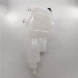 16470-0L081 Réservoir <span class=keywords><strong>de</strong></span> Refoulement <span class=keywords><strong>de</strong></span> <span class=keywords><strong>Liquide</strong></span> <span class=keywords><strong>de</strong></span> <span class=keywords><strong>Refroidissement</strong></span> Diesel pour Toyota Hilux HIACE - Product Image 4