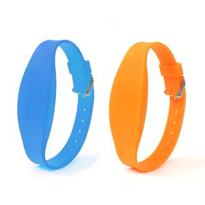 Mini pulsera de etiqueta con control de acceso de silicona NFC resistente al agua, código láser, número de serie, impresión térmica en relieve - Product Image 3