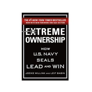 Livre d'affaires le plus vendu : Extreme Ownership – Comment les SEALs de la marine américaine commandent et gagnent : Leadership et discipline, disponible à la vente - Product Image 1
