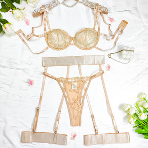 Ensemble de lingerie sexy pour femmes, trois pièces, broderie, transparent, sous-vêtements de mode, ensemble de soutien-gorge et culotte transparents - Product Image 5