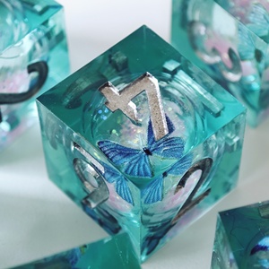 MINI PLANET Vente en gros de dés D6 personnalisés à cœur liquide en forme de papillon, dés à 6 faces faits à la main pour les jeux de rôle sur plateau, accessoires DND D6, cadeau - Product Image 6